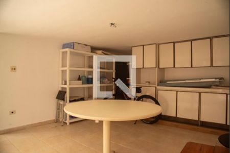 Casa à venda com 300m², 5 quartos e 2 vagasSalão