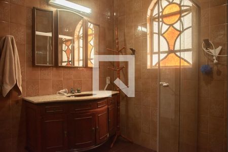 Casa à venda com 300m², 5 quartos e 2 vagasEdícula - Banheiro