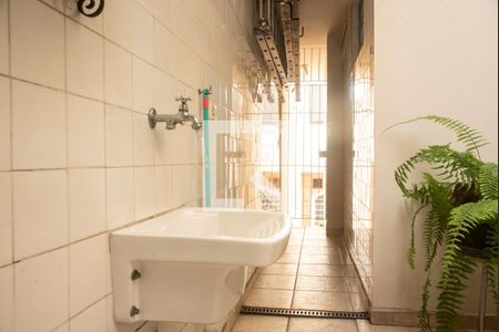 Casa à venda com 300m², 5 quartos e 2 vagasÁrea de Serviço 