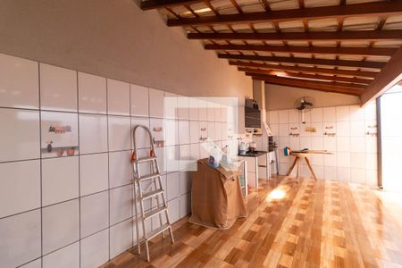 Casa à venda com 225m², 4 quartos e 4 vagas Casa à venda com 225m², 4 quartos e 4 vagasChurrasqueira