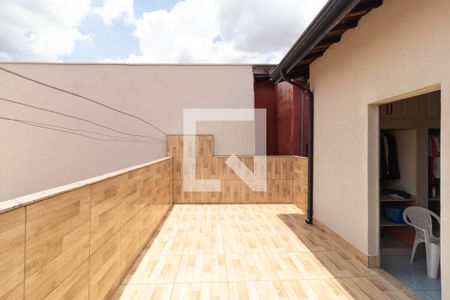 Casa à venda com 225m², 4 quartos e 4 vagas Casa à venda com 225m², 4 quartos e 4 vagasVaranda da Suíte 02