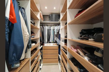 Apartamento à venda com 347m², 3 quartos e 2 vagasCloset da Suíte 2