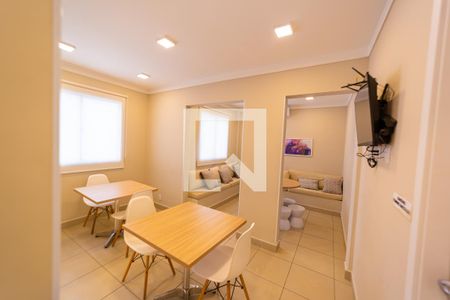 Apartamento para alugar com 39m², 2 quartos e 1 vagaÁrea comum - Salão de festas