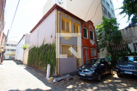 Casa à venda com 85m², 2 quartos e sem vaga Casa à venda com 85m², 2 quartos e sem vagaFachada