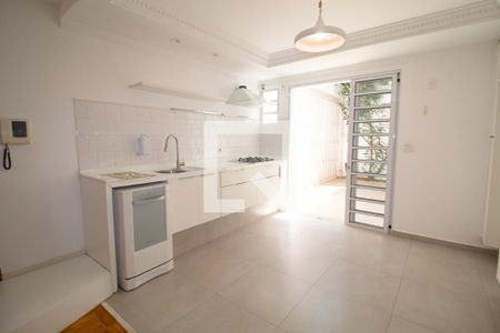 Casa à venda com 85m², 2 quartos e sem vaga Casa à venda com 85m², 2 quartos e sem vagaCozinha
