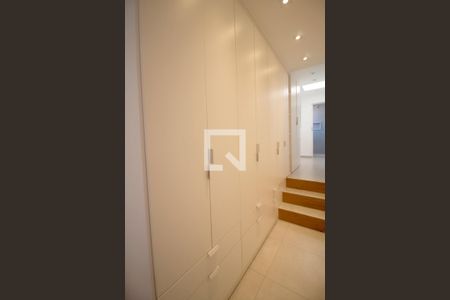 Casa à venda com 85m², 2 quartos e sem vaga Casa à venda com 85m², 2 quartos e sem vagaCloset da suíte