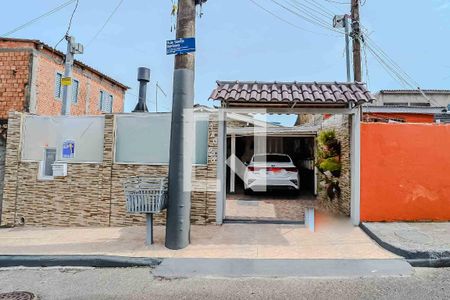 Casa à venda com 144m², 2 quartos e 1 vaga Casa à venda com 144m², 2 quartos e 1 vagaFachada