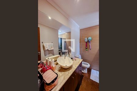 Casa de condomínio à venda com 145m², 3 quartos e 2 vagasBanheiro da Suíte 2