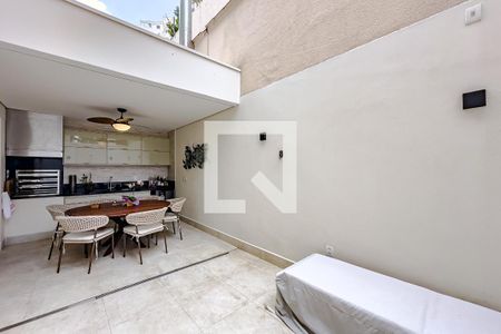 Casa de condomínio à venda com 145m², 3 quartos e 2 vagasÁrea externa