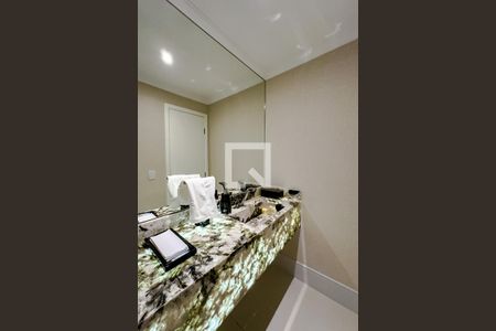 Casa de condomínio à venda com 145m², 3 quartos e 2 vagasLavabo