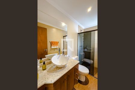 Casa de condomínio à venda com 145m², 3 quartos e 2 vagasBanheiro