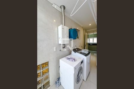 Casa de condomínio à venda com 145m², 3 quartos e 2 vagasÁrea de Serviço