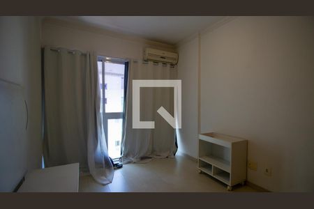 Quarto de apartamento para alugar com 2 quartos, 94m² em Recreio dos Bandeirantes, Rio de Janeiro