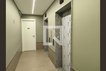 Apartamento para alugar com 27m², 1 quarto e sem vagaElevadores