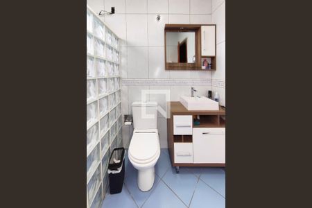 Casa à venda com 146m², 3 quartos e 2 vagasBanheiro