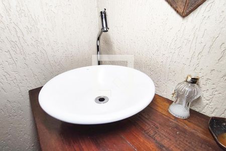 Casa à venda com 146m², 3 quartos e 2 vagasBanheiro/Quarto 1