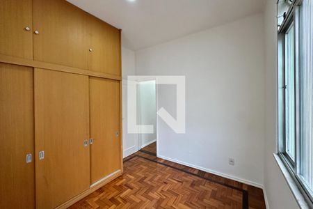 Quarto 1 de apartamento para alugar com 2 quartos, 80m² em Laranjeiras, Rio de Janeiro