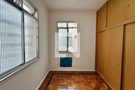 Quarto 1 de apartamento para alugar com 2 quartos, 80m² em Laranjeiras, Rio de Janeiro