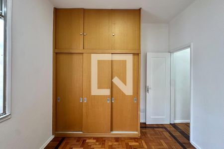 Quarto 1 de apartamento para alugar com 2 quartos, 80m² em Laranjeiras, Rio de Janeiro