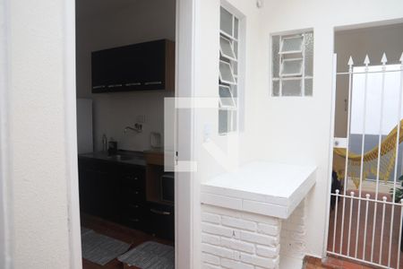 Casa para alugar com 47m², 1 quarto e sem vagaQuintal