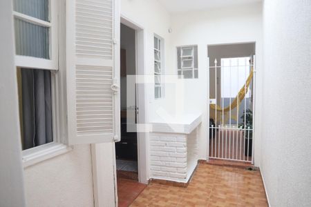 Casa para alugar com 47m², 1 quarto e sem vagaQuintal