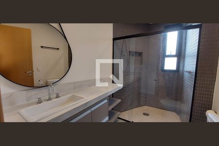 Apartamento à venda com 100m², 2 quartos e 2 vagasBanheiro Quarto 1 suíte