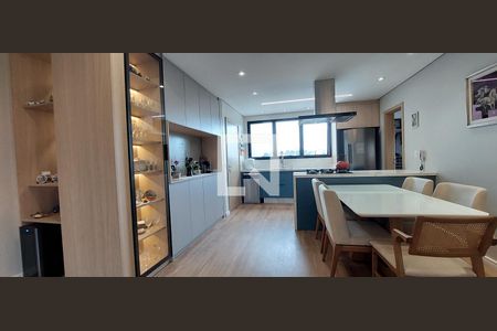 Apartamento à venda com 100m², 2 quartos e 2 vagasCozinha