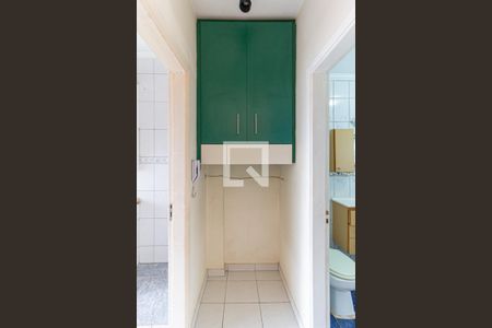 Apartamento à venda com 35m², 1 quarto e sem vagaCorredor - Armário