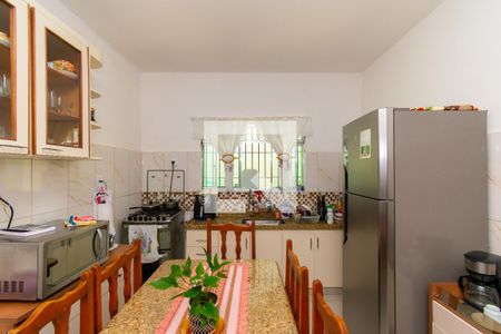 Casa à venda com 100m², 3 quartos e 3 vagas Casa à venda com 100m², 3 quartos e 3 vagasCozinha