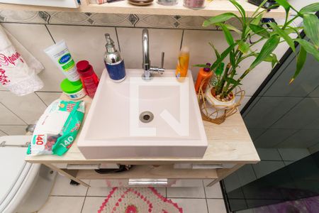 Casa à venda com 100m², 3 quartos e 3 vagas Casa à venda com 100m², 3 quartos e 3 vagasBanheiro