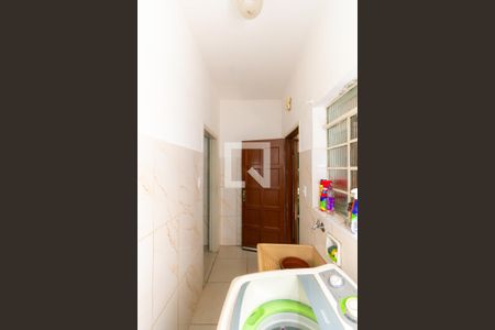 Casa à venda com 100m², 3 quartos e 3 vagas Casa à venda com 100m², 3 quartos e 3 vagasÁrea de Serviço