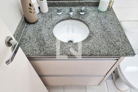 Apartamento para alugar com 62m², 2 quartos e 2 vagas Apartamento para alugar com 62m², 2 quartos e 2 vagasBanheiro