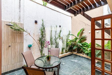 Casa de condomínio à venda com 170m², 3 quartos e 2 vagas Casa de condomínio à venda com 170m², 3 quartos e 2 vagasJardim