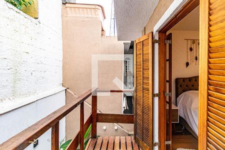 Casa de condomínio à venda com 170m², 3 quartos e 2 vagas Casa de condomínio à venda com 170m², 3 quartos e 2 vagasSuite - Varanda