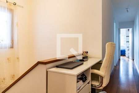 Casa de condomínio à venda com 170m², 3 quartos e 2 vagas Casa de condomínio à venda com 170m², 3 quartos e 2 vagasMesa