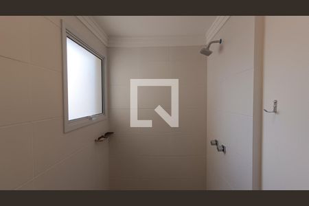 Apartamento para alugar com 61m², 2 quartos e 1 vaga Apartamento para alugar com 61m², 2 quartos e 1 vagaBanheiro da Suíte