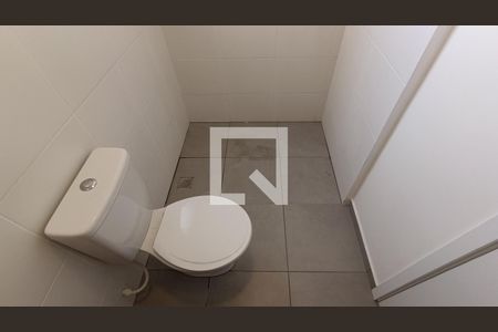 Apartamento para alugar com 61m², 2 quartos e 1 vaga Apartamento para alugar com 61m², 2 quartos e 1 vagaBanheiro da Suíte