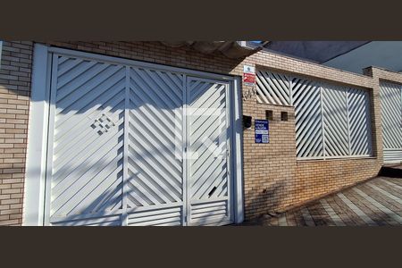 Casa à venda com 400m², 4 quartos e 4 vagasFachada