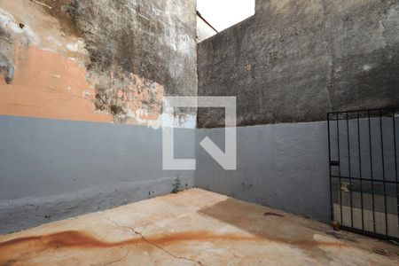 Casa para alugar com 100m², 2 quartos e 1 vagaQuintal