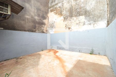 Casa para alugar com 100m², 2 quartos e 1 vagaQuintal