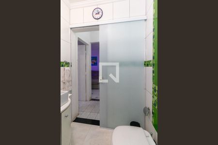 Casa à venda com 130m², 4 quartos e 3 vagas Casa à venda com 130m², 4 quartos e 3 vagasBanheiro