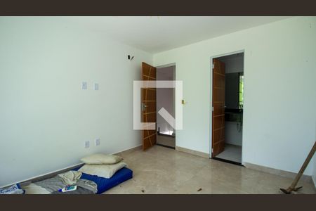 Casa de condomínio à venda com 300m², 3 quartos e 3 vagasSuíte 2