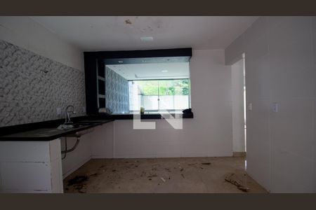 Casa de condomínio à venda com 300m², 3 quartos e 3 vagasCozinha e Área de Serviço