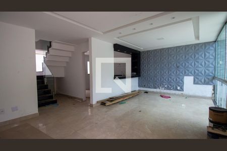 Sala de casa de condomínio à venda com 3 quartos, 300m² em Vargem Grande, Rio de Janeiro