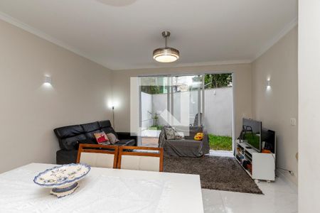 Sala de casa à venda com 3 quartos, 160m² em Jardim Cordeiro, São Paulo