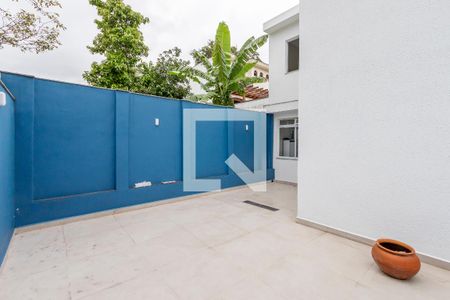 Casa à venda com 160m², 3 quartos e 2 vagasQuintal