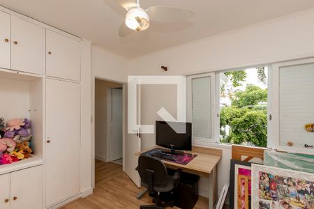 Casa à venda com 160m², 3 quartos e 2 vagasQuarto