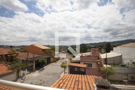 Casa à venda com 103m², 6 quartos e 3 vagas Casa à venda com 103m², 6 quartos e 3 vagasVaranda