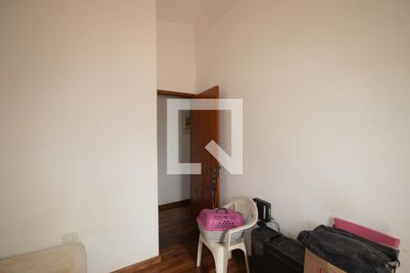 Casa à venda com 103m², 6 quartos e 3 vagas Casa à venda com 103m², 6 quartos e 3 vagasQuarto 4