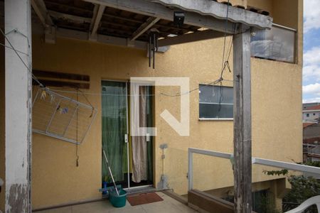 Casa à venda com 103m², 6 quartos e 3 vagas Casa à venda com 103m², 6 quartos e 3 vagasÁrea de Serviço